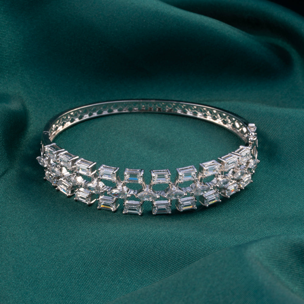 Pearluxe Baguette Bracelet