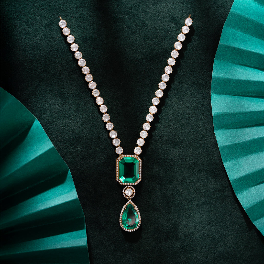 Era of Envy Necklace Set