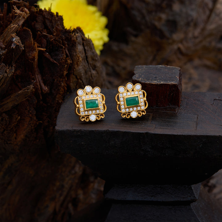 Hari Aakar Studs
