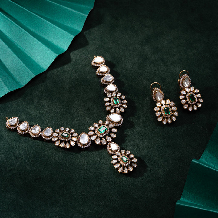 Petals of Moiss Necklace Set