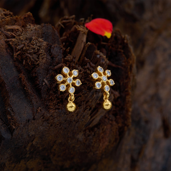 Chamakte Phool Studs
