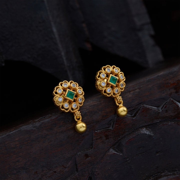 Zirkharita Studs