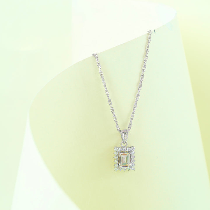 Soleira Cut Chain Pendant