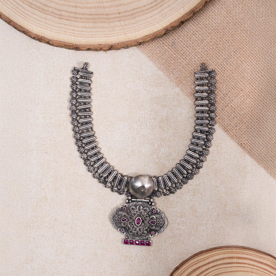 Taitha Pushpam Necklace Set