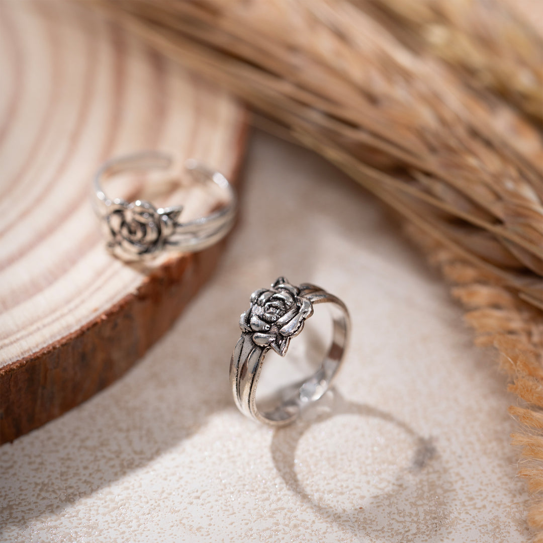 Phoolon Ki Chhal Toe Ring