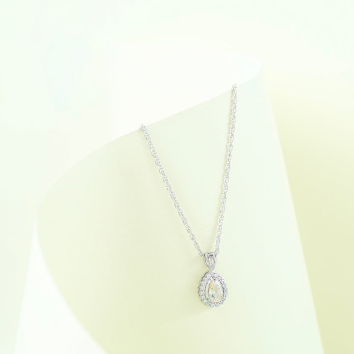 Solaré Drop Chain Pendant