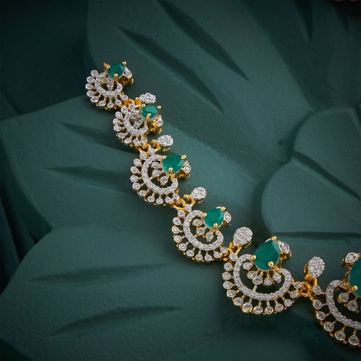 Emerald Tranquil Short Necklace