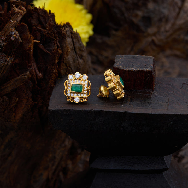 Hari Aakar Studs