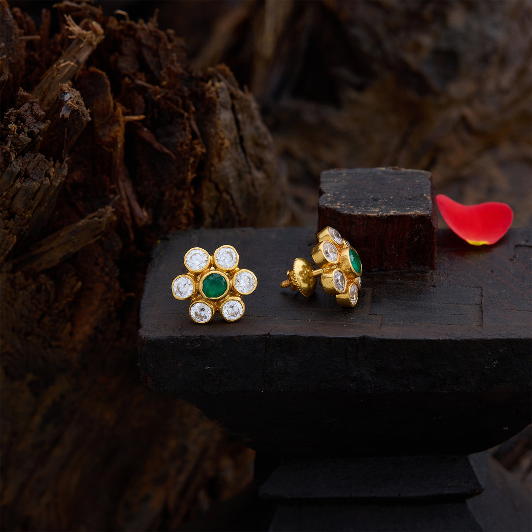 Manohari Panna Studs