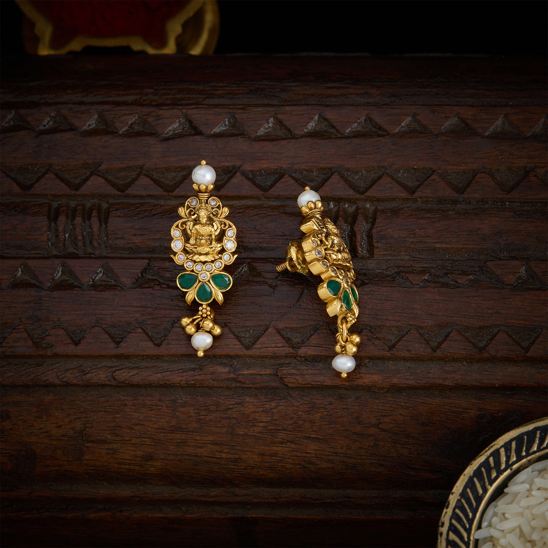 Vaibhavi Shree Danglers