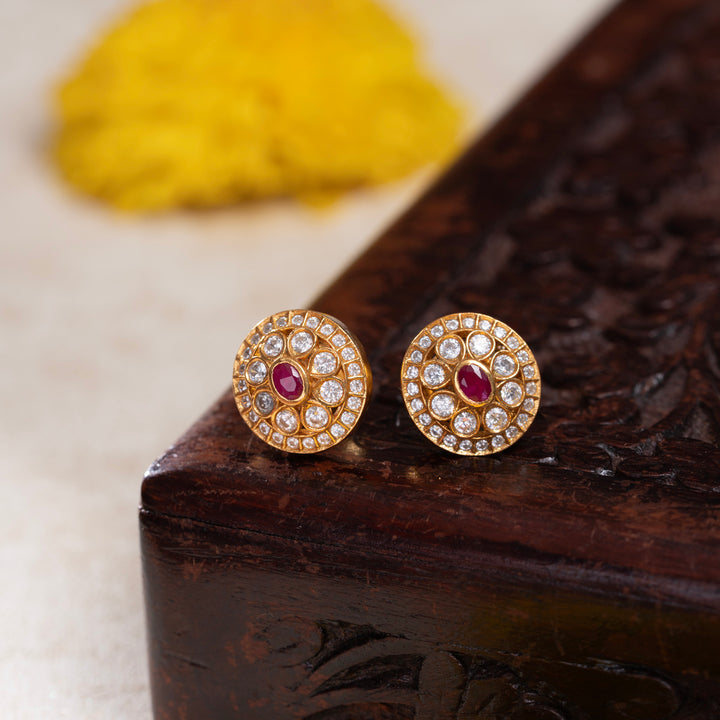 Gulnari Studs