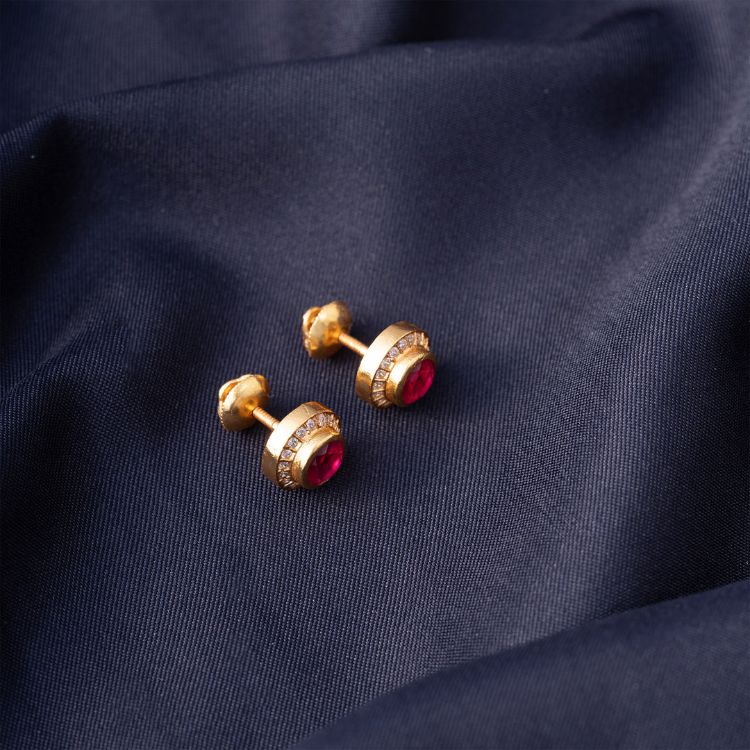 Rubiella Studs