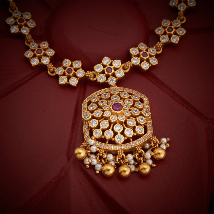 NavPushpa Vilas Short Necklace