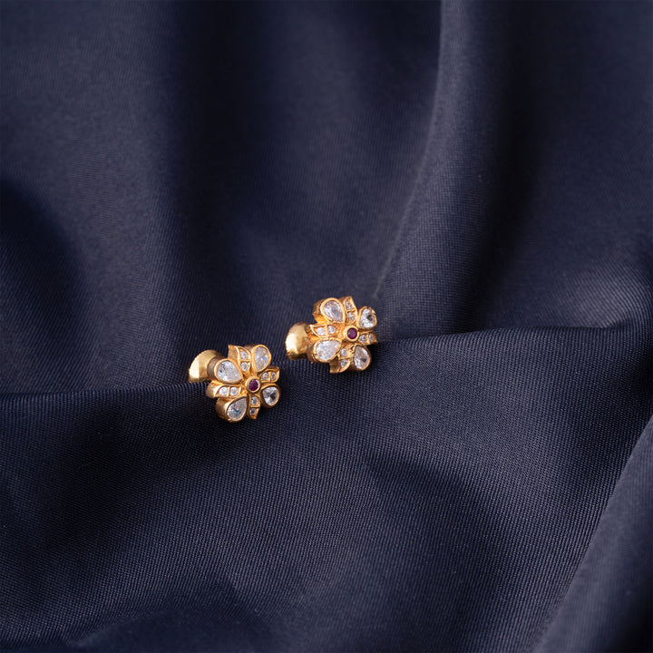 Gulaabsiya Studs