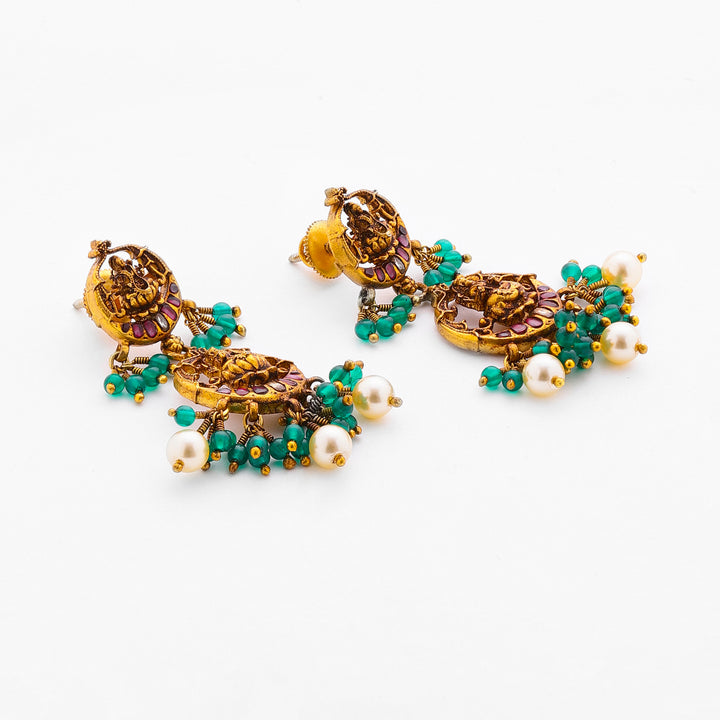 Chandra Chakrika Necklace Set