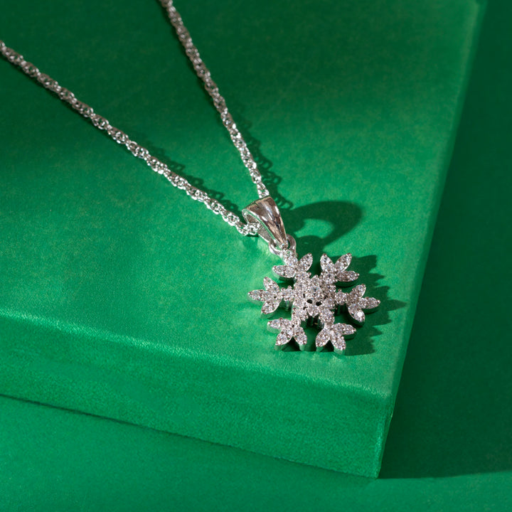 Bloom Tiara Chain Pendant
