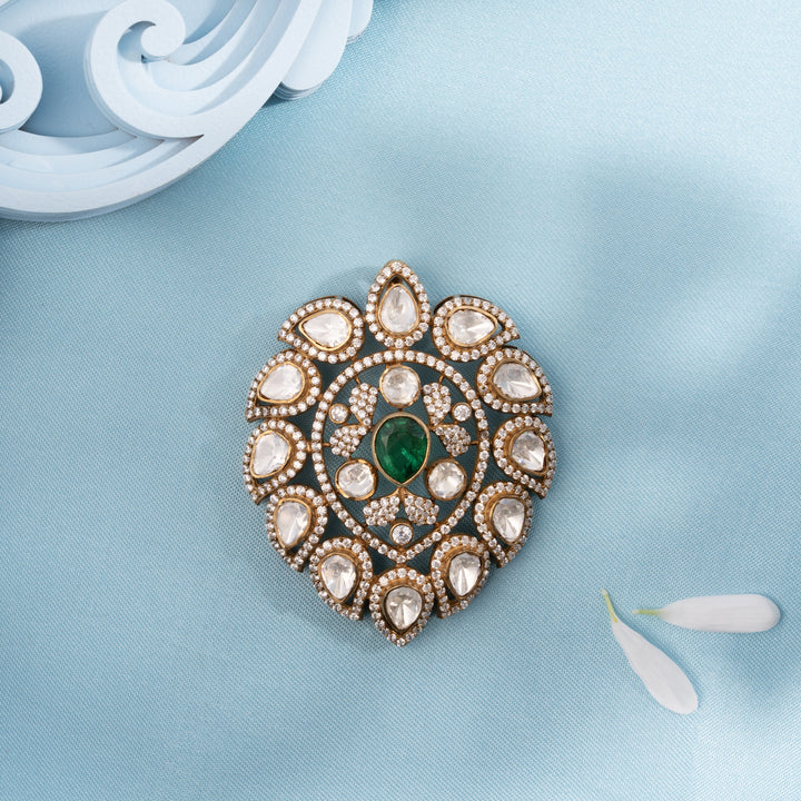 Green Glint Victorian Pendant