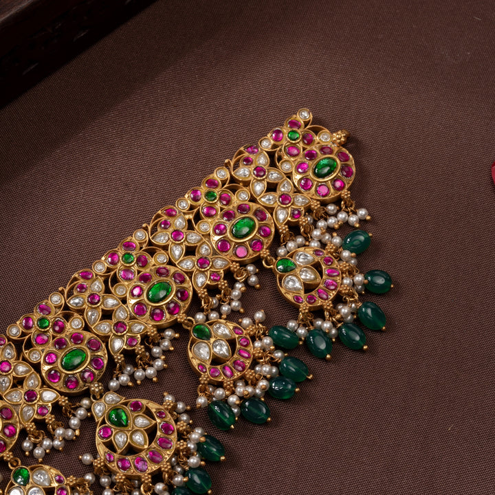 Gulnaar Kundan Choker
