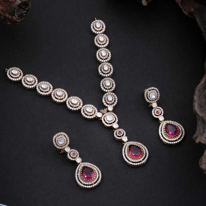 Nava Peara Necklace Set