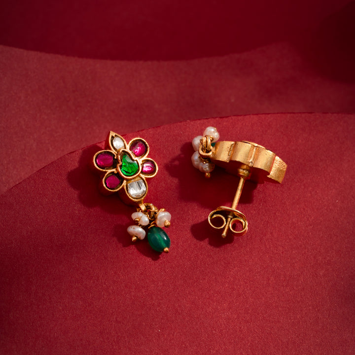 Ameera Kundan Studs