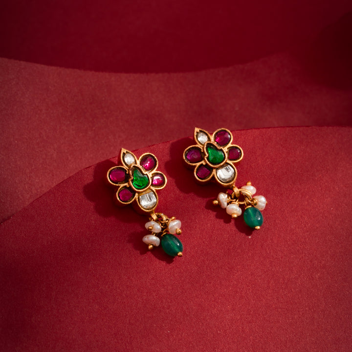 Ameera Kundan Studs