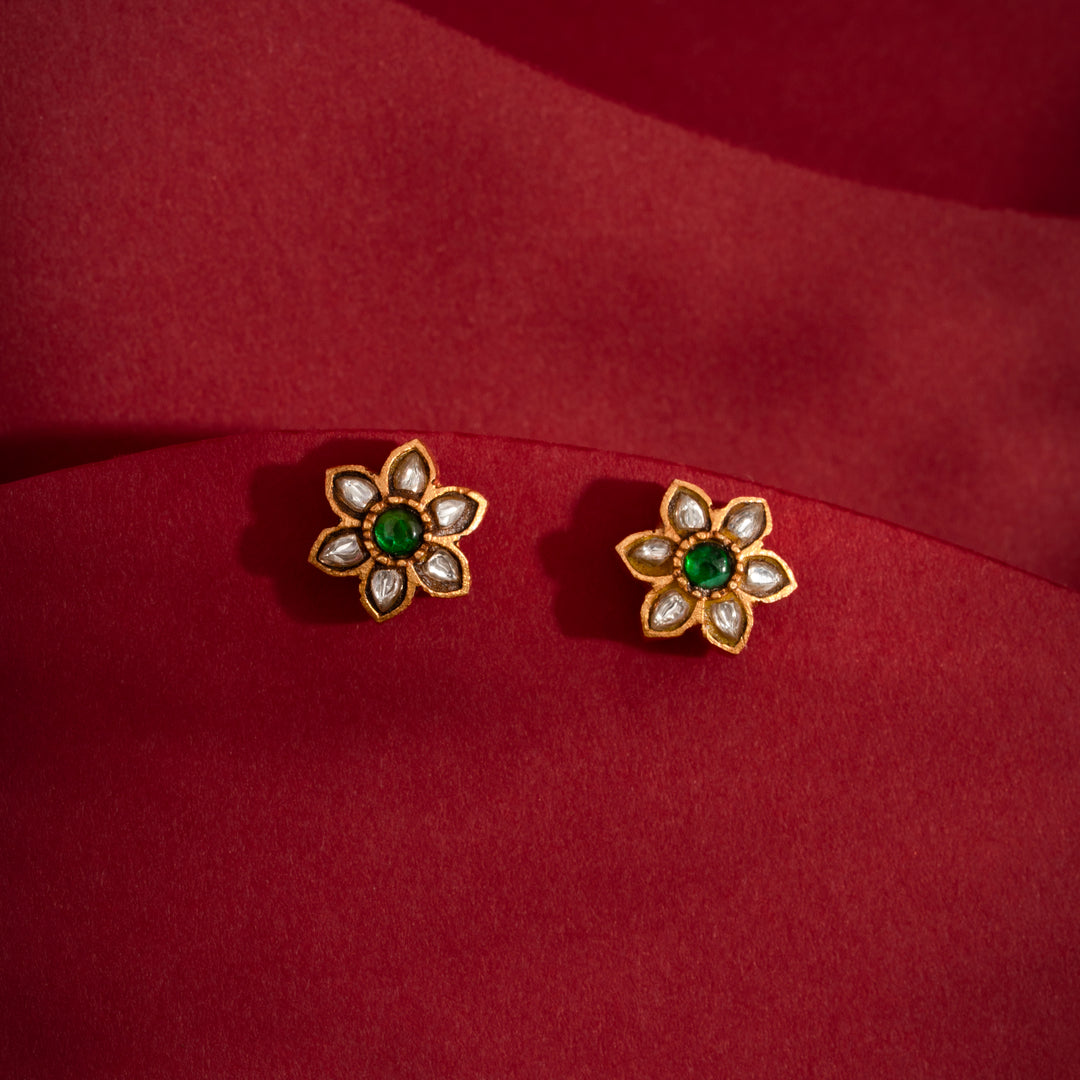 Roshanara Kundan Studs