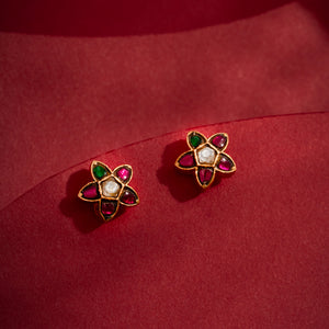 Komalika Kundan Studs