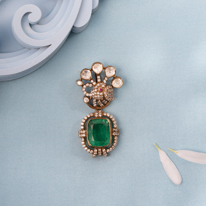 Trunk Shine Victorian Pendant