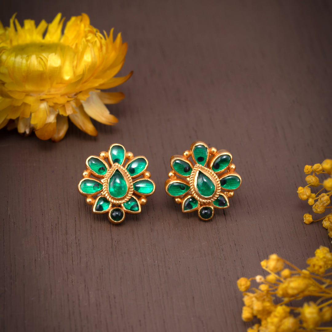 Flipora Glow Studs