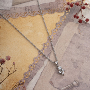 Avira Spark Chain Pendant