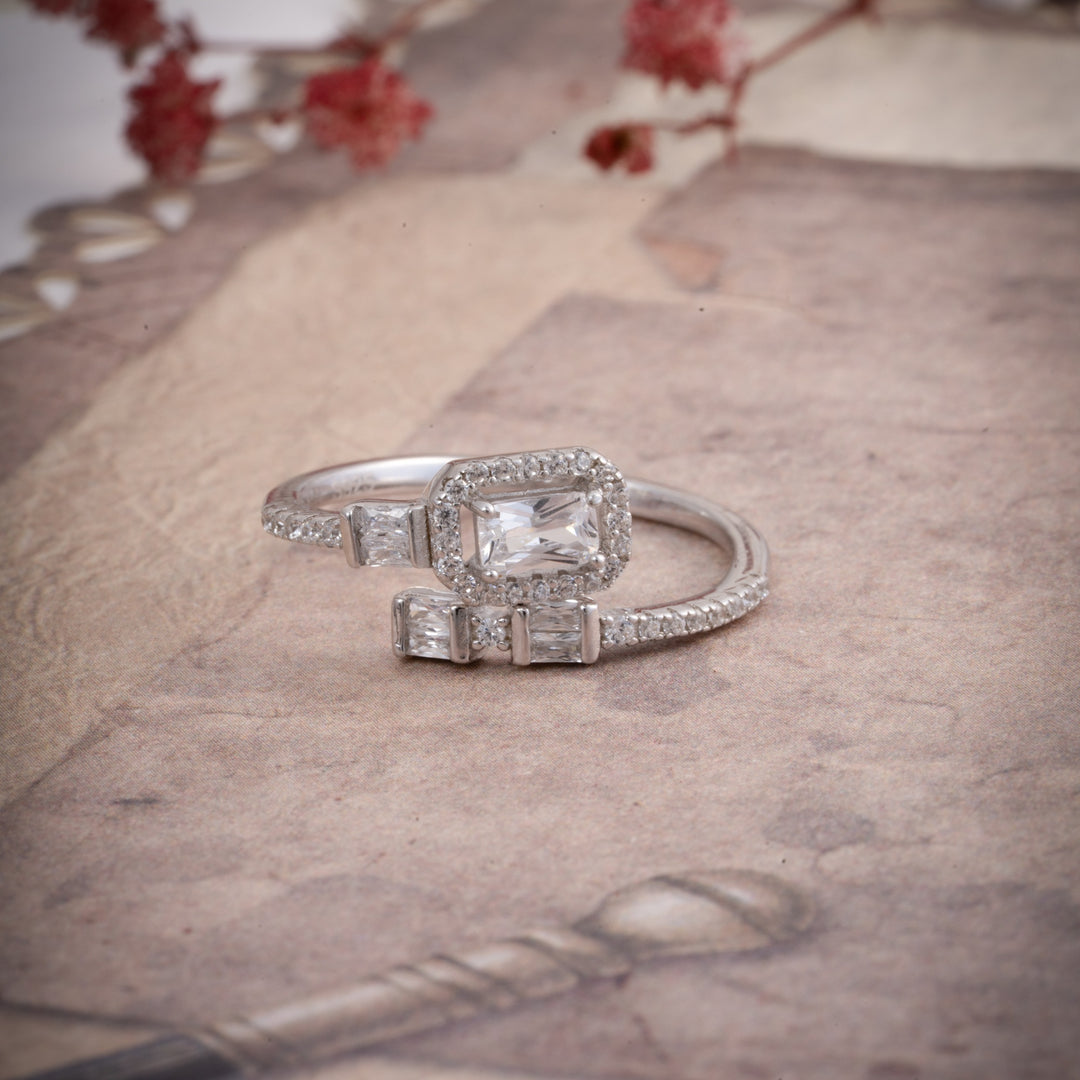 Linear CZ Ring