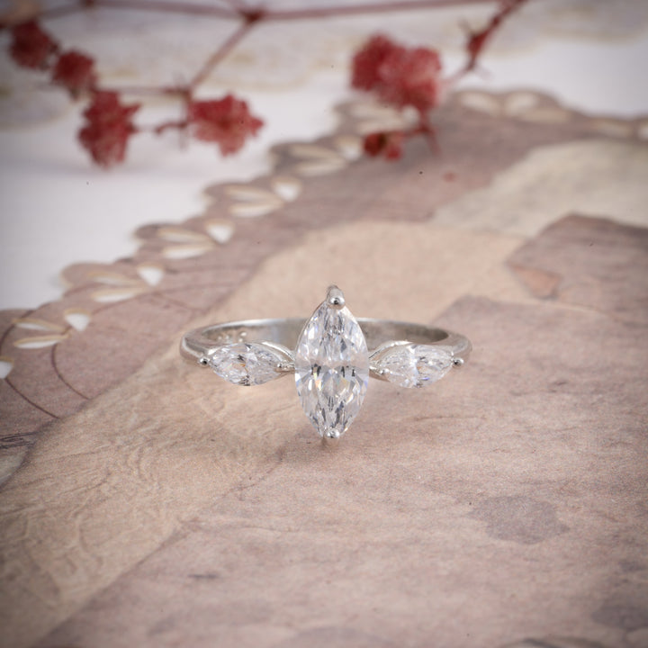 Ice Sparkle Ring