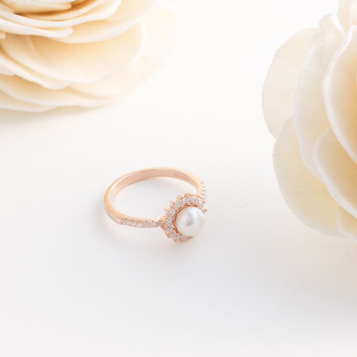 Dreamy Pearl Ring