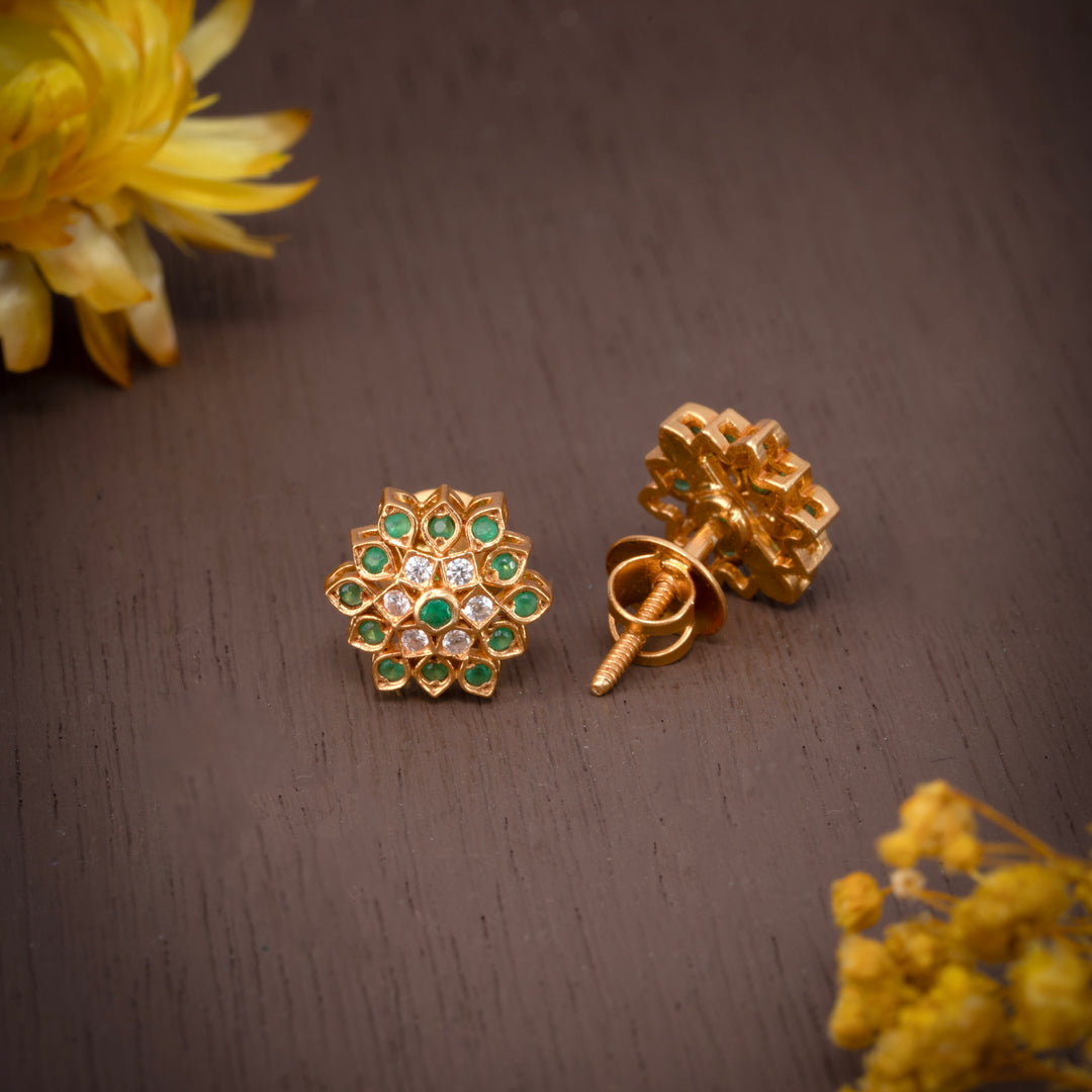Vaidurya Pushp Studs