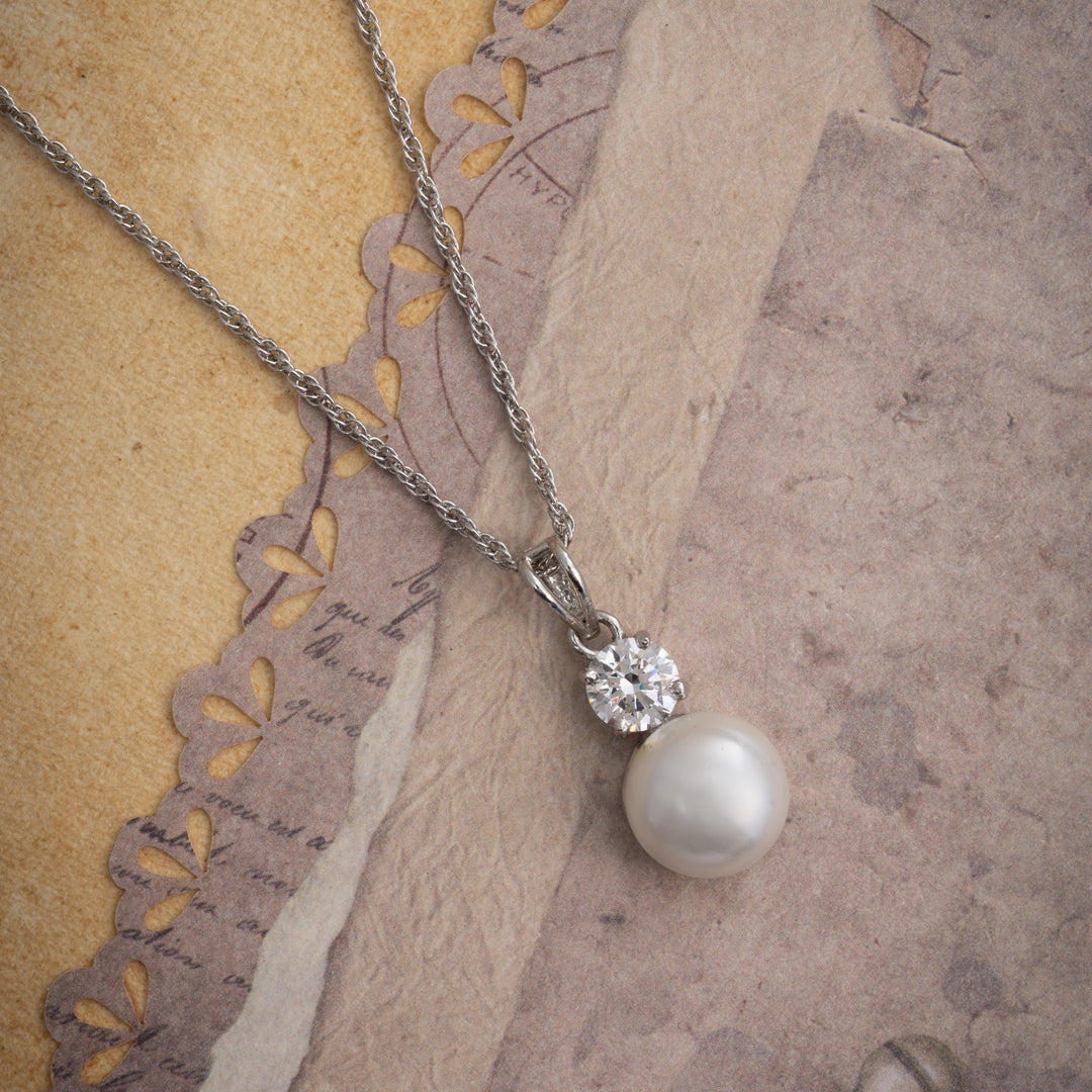 Moon-Light Chain Pendant