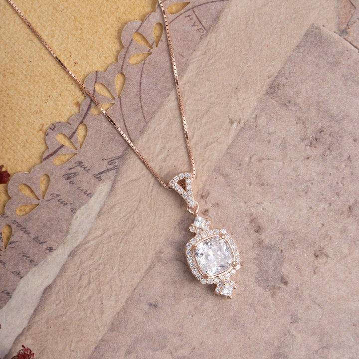 Vionara Cube Chain Pendant