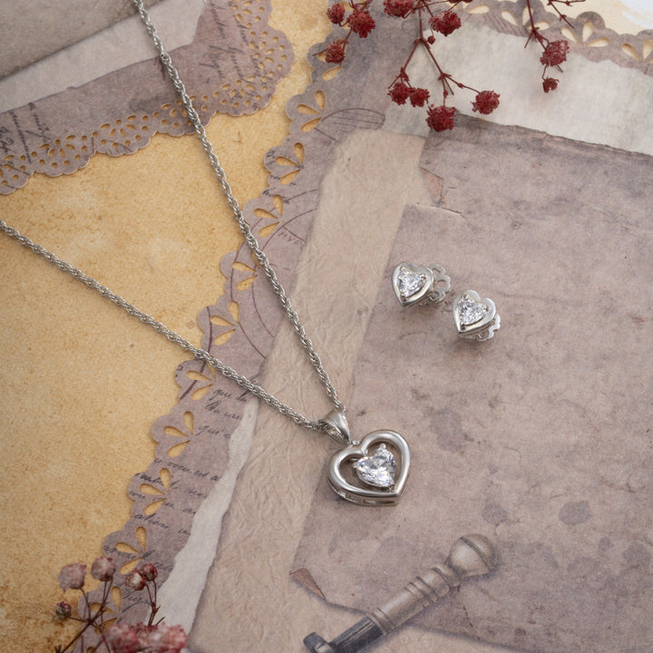 Velisia Heart Pendant Set