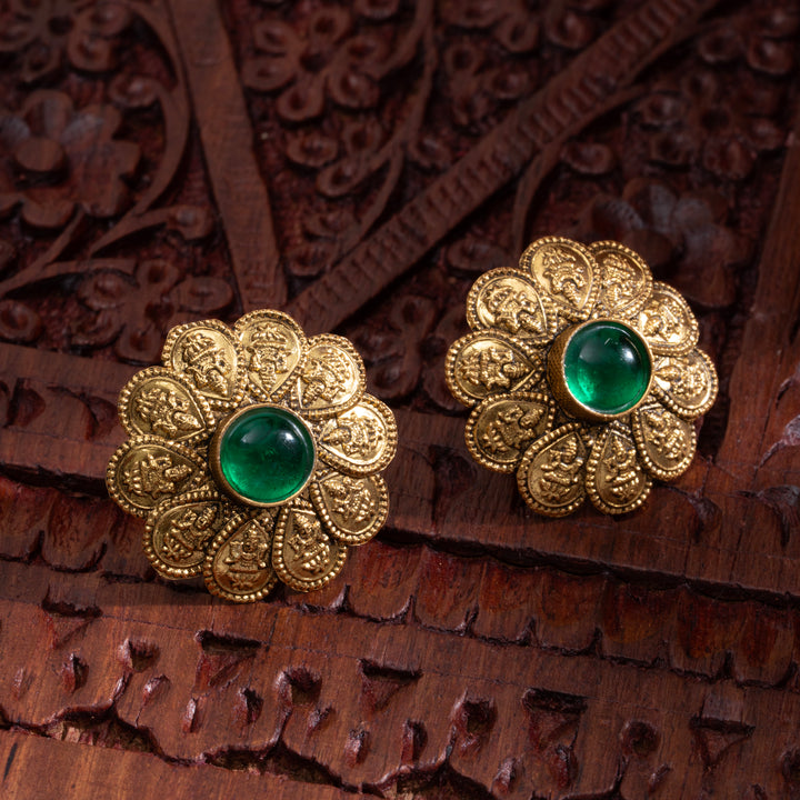 Pear-Kasu Temple Studs
