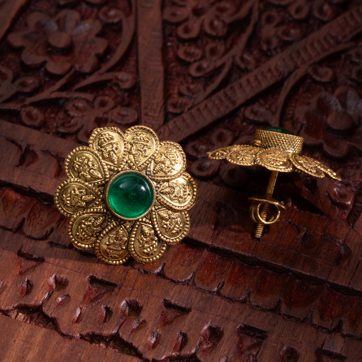 Pear-Kasu Temple Studs