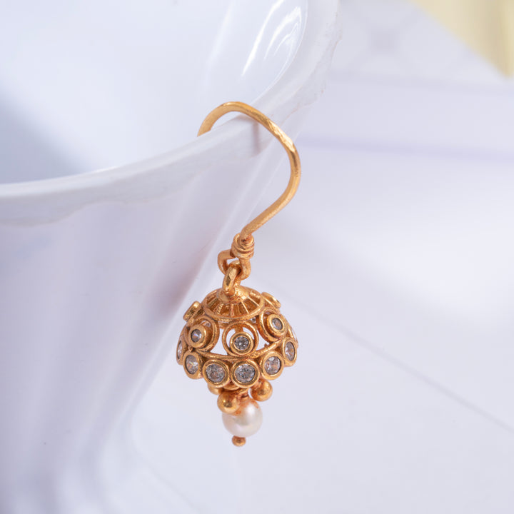 Avrani Pearl Drop Earrings