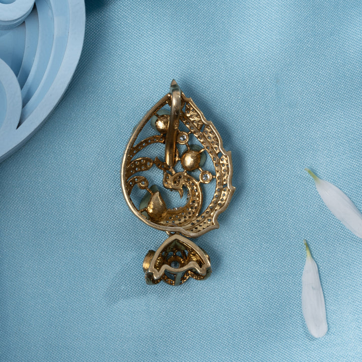 Pluma's Victorian Pendant