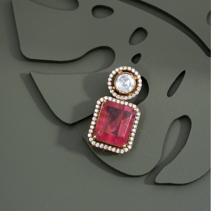 Anvaira  Victorian Pendant Set