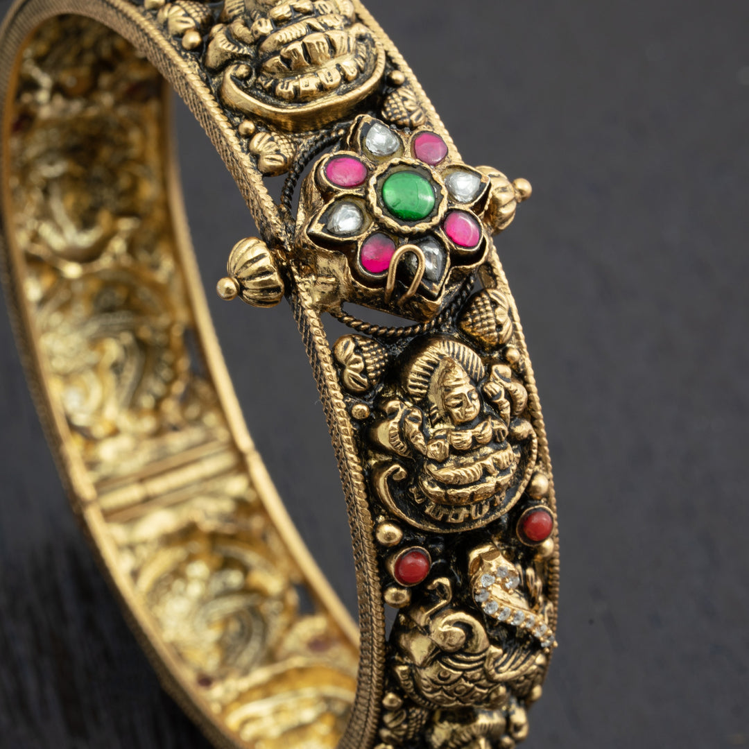 Arohalakshmi Nakshi Bangles