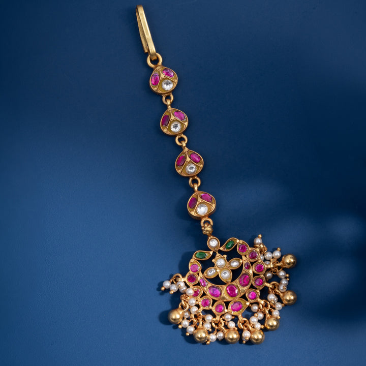 Surabhi Kundan Tikka