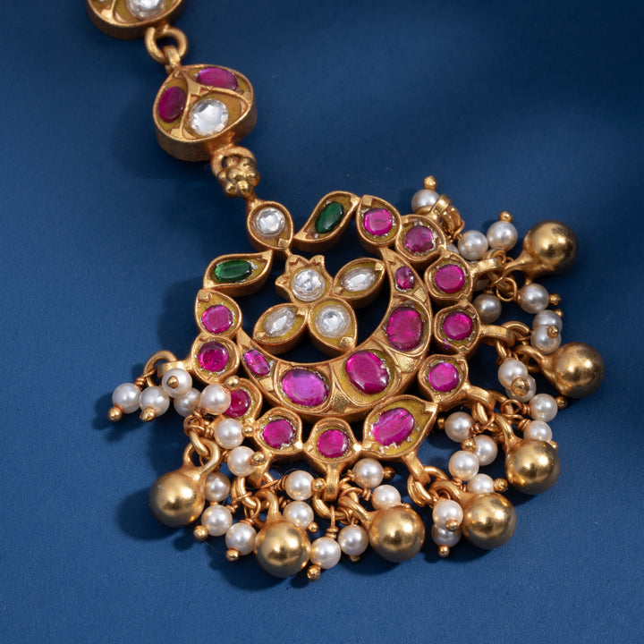 Surabhi Kundan Tikka