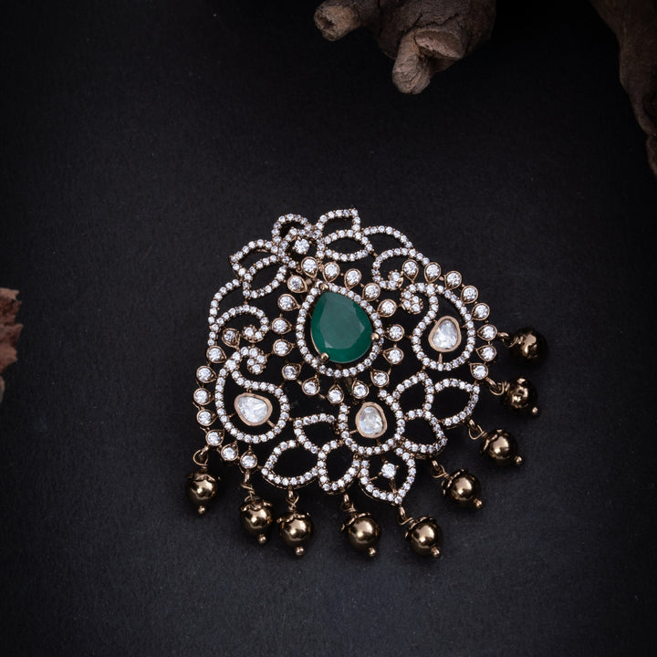 Pear Victorique Pendant Set