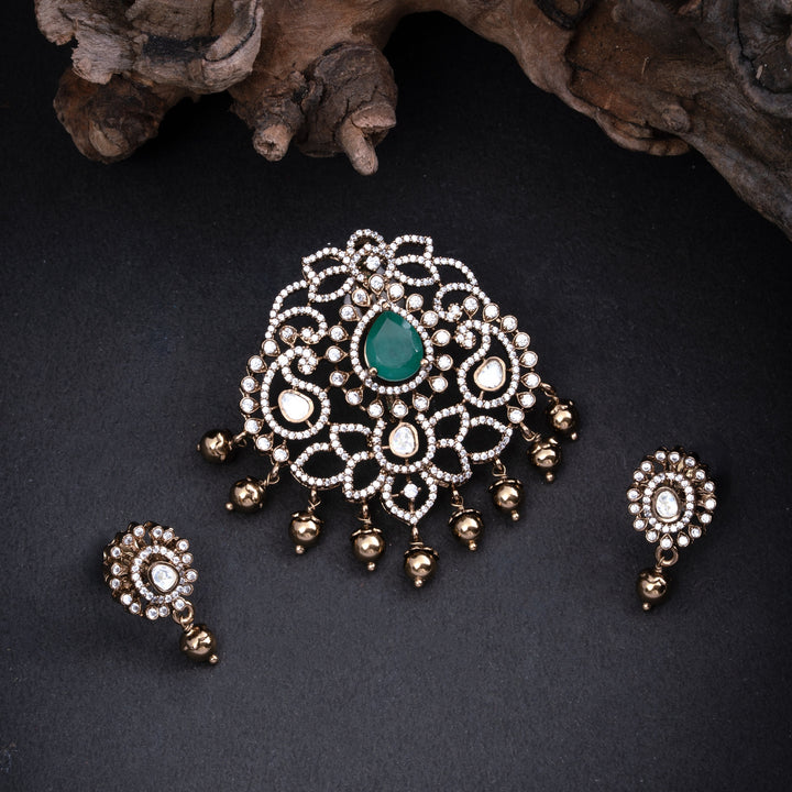 Pear Victorique Pendant Set