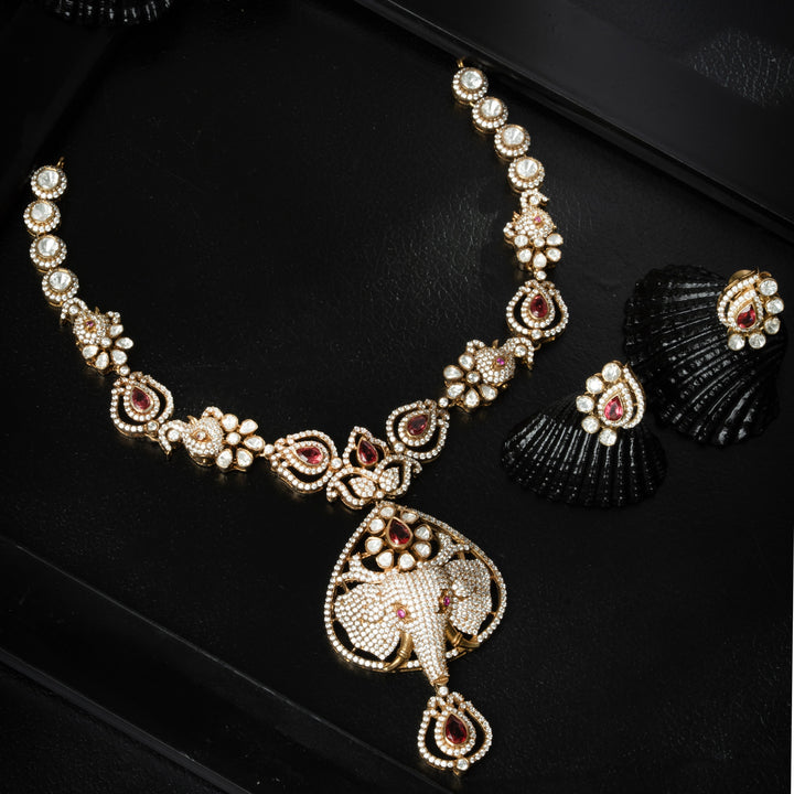 Esha Victorian Necklace Set