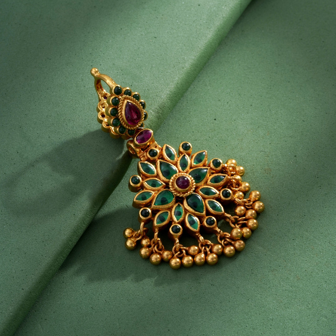 Dvidhara Stone Pendant