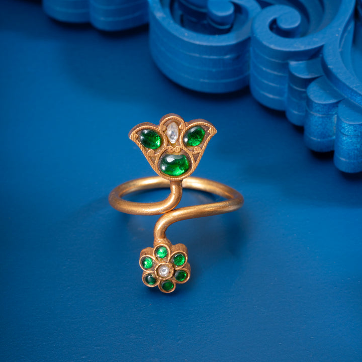 Hariyali-Phool Kundan Ring